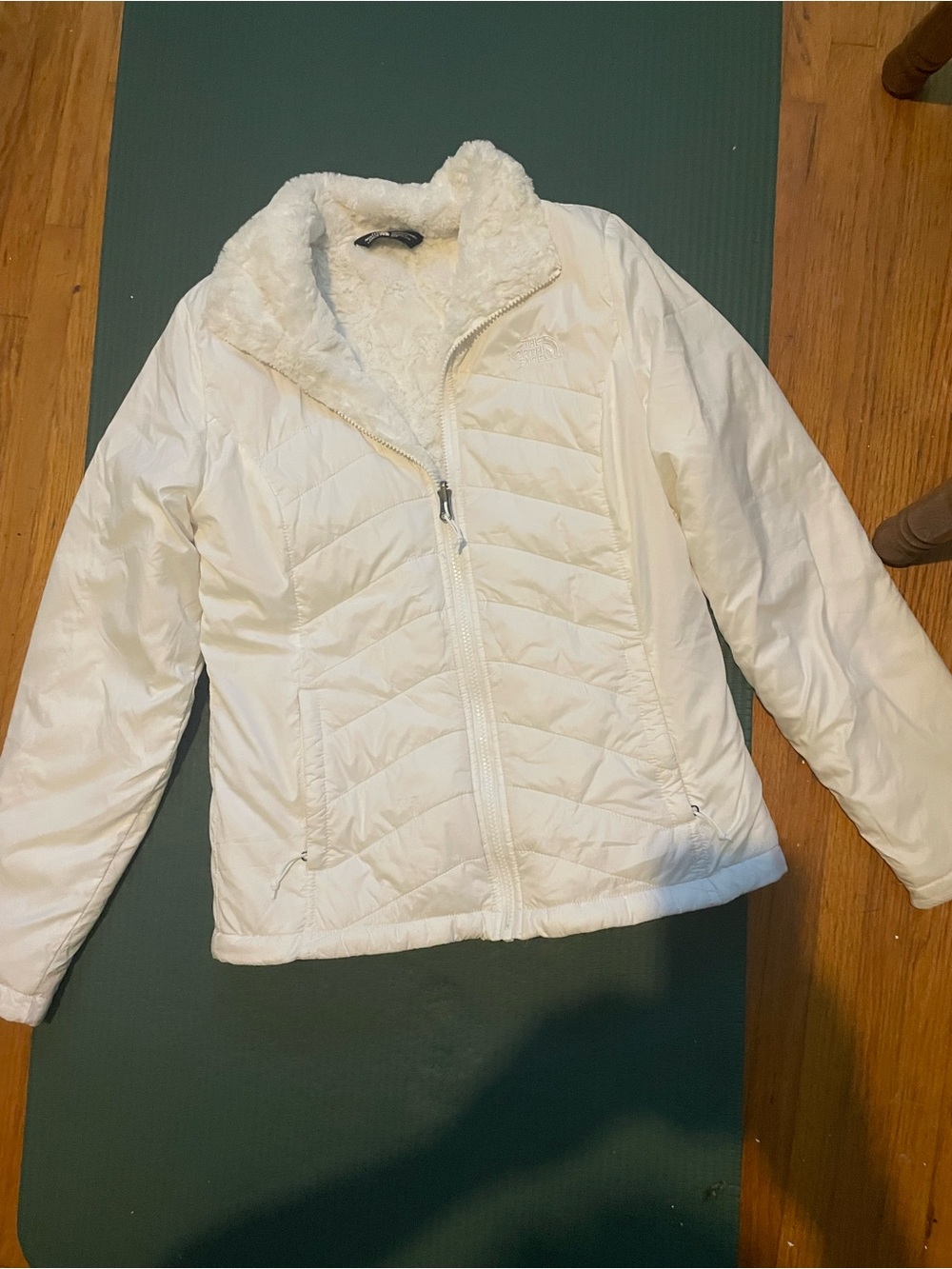 The North Face White Plush Fleece Lined Jacket Women’s Small